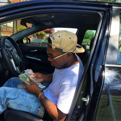 M__RioJr's profile picture. http://t.co/UHiKVsMij4