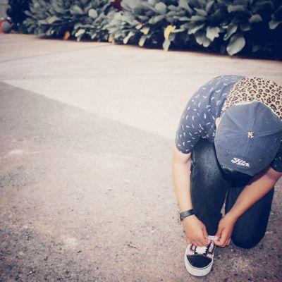 farizardann's profile picture. Do not convince yourself that he likes you, just because he's being nice to you. Sometimes you're just an option when he's bored.