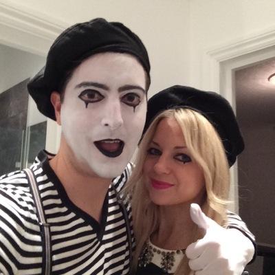 AlexanderJRoss's profile picture. Hi,

I'm Alex. Follow me on Twitter as I am very interesting. Tweet you all soon!