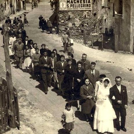 Genealogists/Family Tree Researchers offer customized ancestry tours and services focusing in families originating in Calabria and Southern Italy 🔍🇮🇹