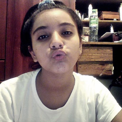 camilanahir19's profile picture.