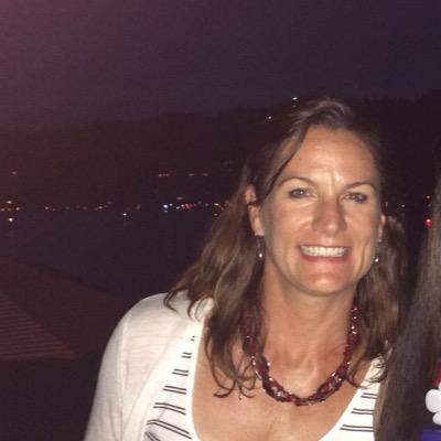 KnellPam's profile picture. 