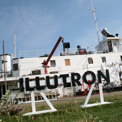 Floating, interactive art studio located in the Copenhagen Harbour.