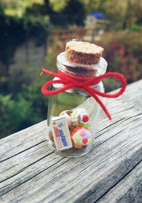 Welcome to Jars of charm's twitter page. I make and sell cute cork bottle necklaces, thanks for popping by xx