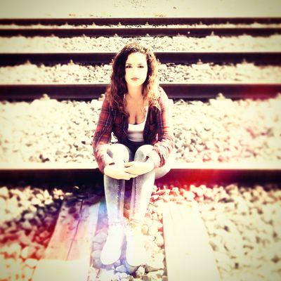 DreamStrong23's profile picture. 15. Vive tu dia como si no hubiera un mañana. Aprende de lo que te ocurra y disfruta de lo que te pase