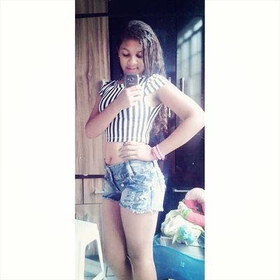 existe muitos pra te julga porém poucos pra sentar ao seu lado e dizer eu te entendo♡