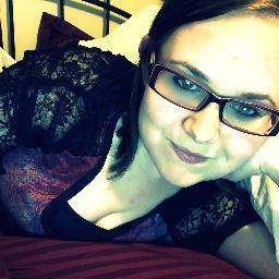 25-year-old aspiring writer ranting in 140 characters.