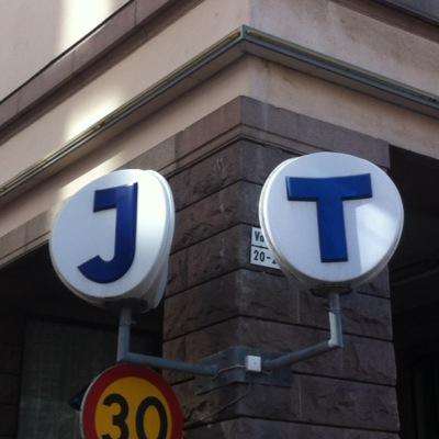 jthoem's profile picture. Urbanist | Skateboarder