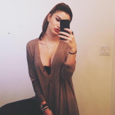 ninarpgrta's profile picture. 19 ans -