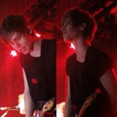 I GAVE YOU A FREE FOLLOW SO PLEASE RT THIS AND HELP ME GET 5SOS TO NOTICE IT! https://t.co/jhBWfbtBbb