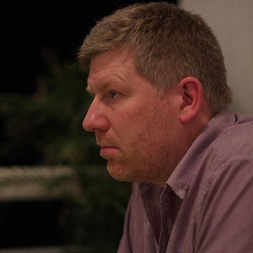 andreasroberto's profile picture. Used to observe elections, now teach the next generation.