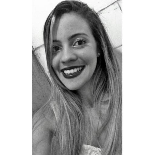 Você é quem decide o que vai ser eterno em você, no seu coração. Deus nos dá o dom de eternizar em nós o que vale a pena, e esquecer aquilo que não vale.