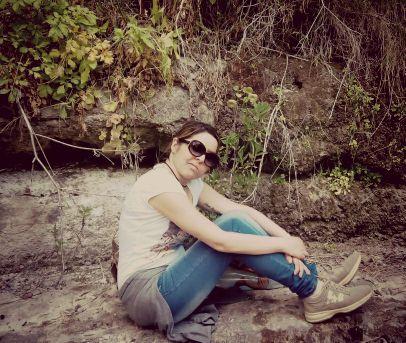 simo89659's profile picture. ----  *____*  ----  ^___^