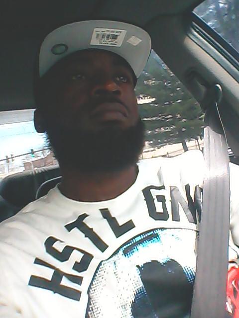 Rayoniel500's profile picture. 