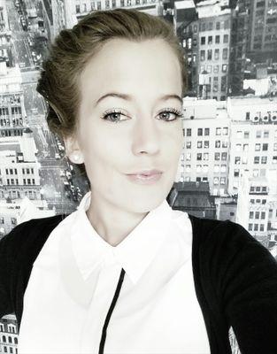 aninapeter's profile picture. Luege, lose, laufe... Und lesen, schreiben, lernen, machen, leben und lachen. Für #carpemedia und #familienleben und für mich am Zürisee.