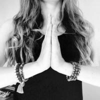 Vanessa Marnell(@VMYogaStudio) 's Twitter Profile Photo