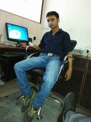 ashukumar7860's profile picture. 