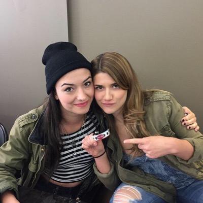 CARMKILLER's profile picture. • @lesbianheda •