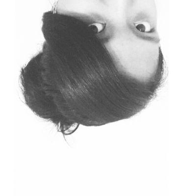 destianaputrx's profile picture. this account was hacked by orang gila. find me on instagram: