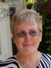 ffkippen's profile picture. Editor of Fusion Flowers magazine and Fusion Flowers Weddings, international designer, demonstrator & teacher of floral design.