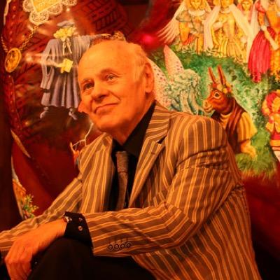 Fine art, theatre designer and illustrator for 50 years. Most recent commission has been creator & designer of @GoGoMadder Maddermarket Theatre #GGD15