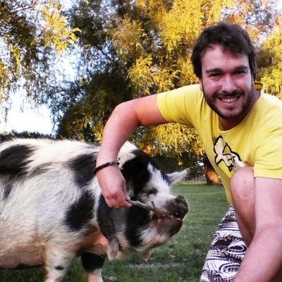 Duguevara's profile picture. Ecology Consultant, Teacher of Biology, Home Brewer and World Traveller; Bikes, Photographs & Scuba Dives for fun. Currently living in Dunedin, NZ