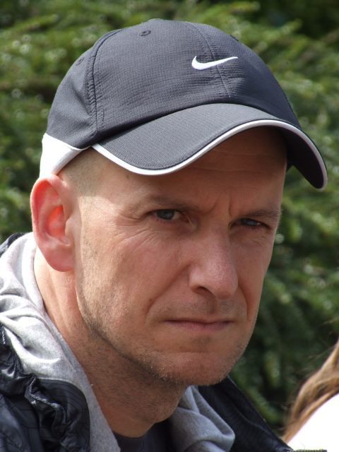 Vrouw & 3 kids. coach gemeente Hardinxveld-Giessendam. Zaalvoetbal. Racefiets