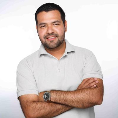 Soy arqui y soy una mamada, una patada en los webos. sarcasticismo pragmático. Esto es todo lo que no puedo ser en persona.