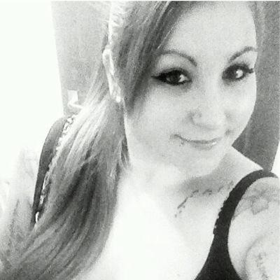 bella0846's profile picture. just an ordinary girl supporting my fav band @sunblazelane 
please can u all follow my main account -@lilly__bella ❤️