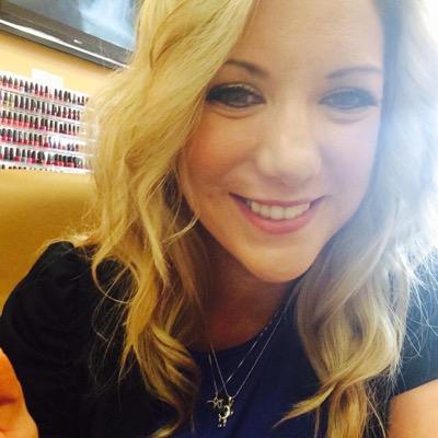 YourHairHero's profile picture. 