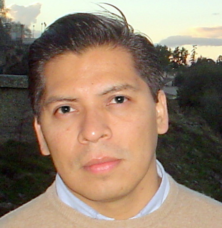 Comunicólogo, profesor en la Facultad de Ciencias Políticas y Sociales, UNAM y funcionario público en LA DGB CONACULTA