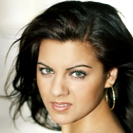 Officiales Twitter Profil von Sarah Kreuz - die DIVA eurer Herzen.
