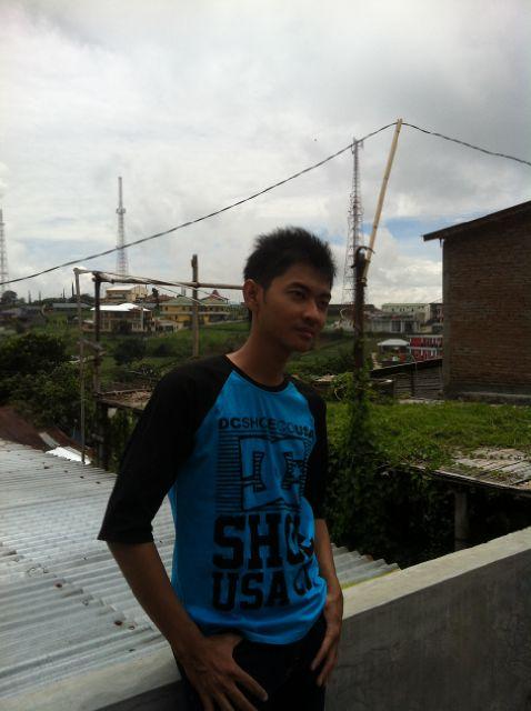 AnakBrondong's profile picture. 