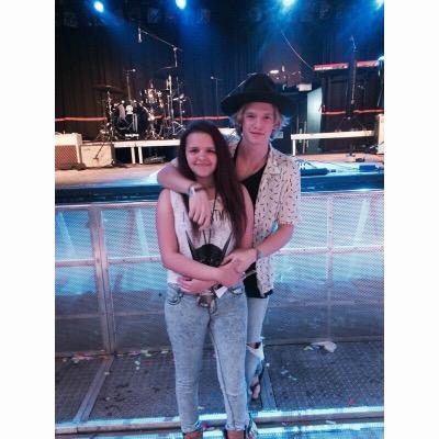 met my idol on 3-13-13 and 5-4-15 i cant thank him enough for everything love him so much ❤️ Cody retweeted me on 2-14-14 and on 4-3-14 ❤️