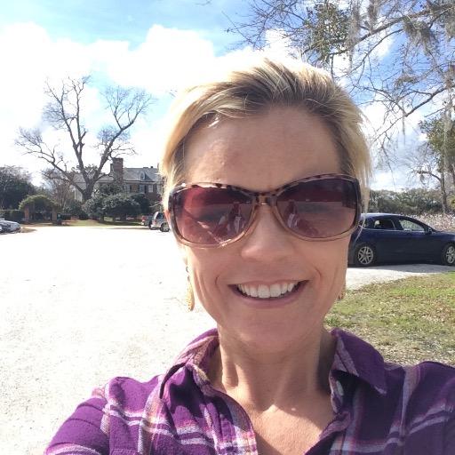 lilesliz's profile picture. Journalism, Texas A&M University '95