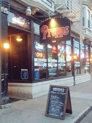 Preppsbar's profile picture. The best drink specials in Rochester
