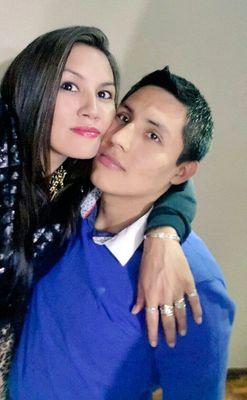 davu__as's profile picture. Responsable de ventas en @momentoficial        Junto a ella 💑@nannaomy       Padres de Thia & Tizi       Gastando cubiertas con mi Chevrolet