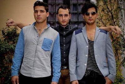 hola me gusta hacer amigos ...❤ me gusta reik