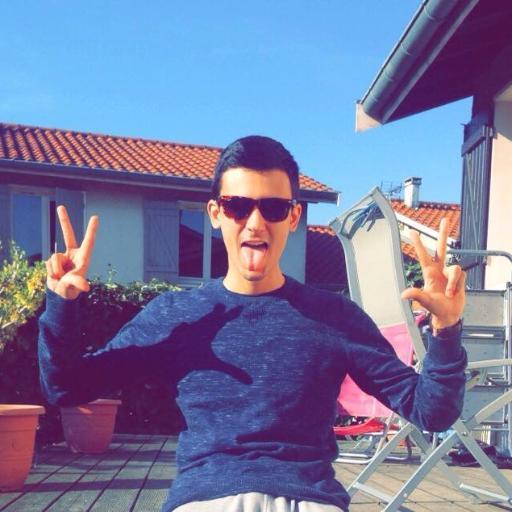 Victor, 19ans. Snapchat : vivicmej ; Instagram : victor_mejean