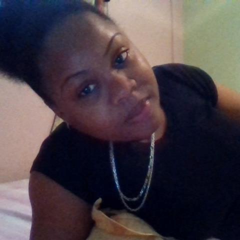 NaiimaOush's profile picture. 