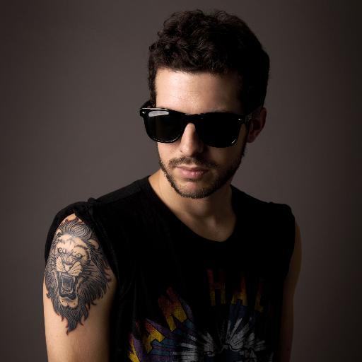 matiasarado's profile picture. Fashion & Art Photographer  
( genuine since 1985) 
instagram: @matiasarado
FB.fanpage: https://t.co/EObGZSEJgZ