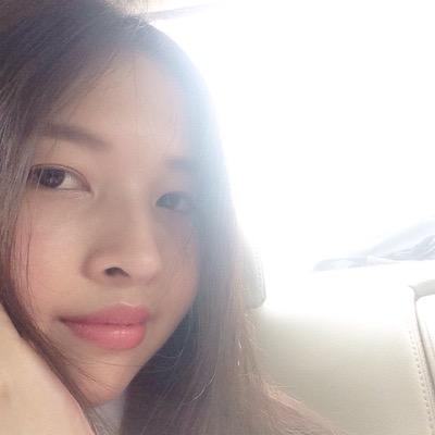 reneehungg's profile picture. 