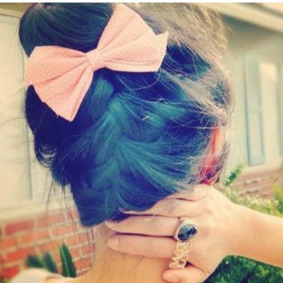 0_hala02's profile picture. ربي اشغلها بنفسها تلك النفوس التي اشقاها أمر سعآدتي اللهم إني استودعتك حياتي وحياة أهلي و من أحب من شر حاسداً إذا حسد 🌼🍃.