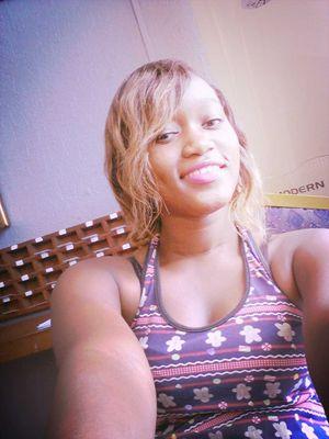 MissihounRosine's profile picture. rosi moor