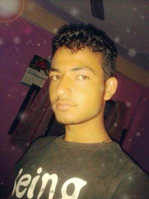 Being_Resham's profile picture. 