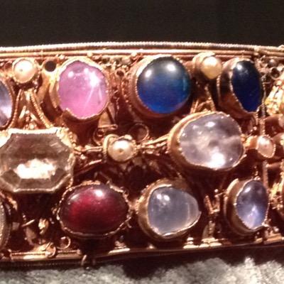 ravengems's profile picture. Mother, Wife, Teacher, builder and designer of shiny things, general factotum for anything that occurs, and foreign 🇺🇦 … and part of the tofu wokerati