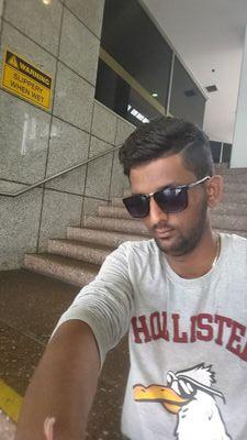 parthdavedivine's profile picture. 