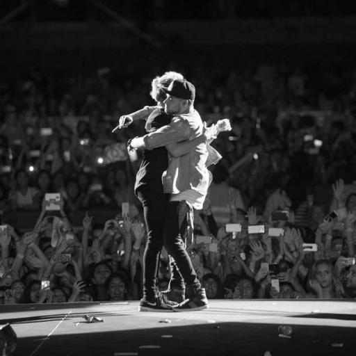 Maldito dia em que eu não repassei as correntes do Orkut, agr sou fã de 5 viados.❤Haters gonna hate.❤ BRAZIL! Mrs.Horan