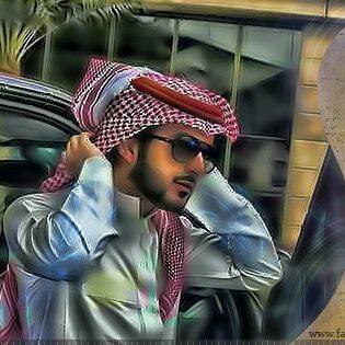 مهتم بالقراءه وكتابة الشعر والخط والرسم وعاشق للرومانسيه