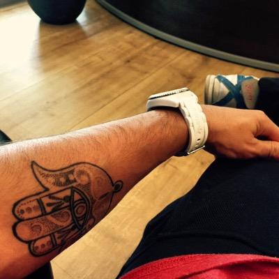 La única diferencia entre un loco y yo, es q el loco cree q no lo está, mientras yo se que lo estoy -S.D.-